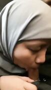 Beautiful Hijabi Chubby Gf Putri Hot Big Boobs Press Kissing Sucking Dick In Car