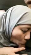 Beautiful Hijabi Chubby Gf Putri Hot Big Boobs Press Kissing Sucking Dick In Car