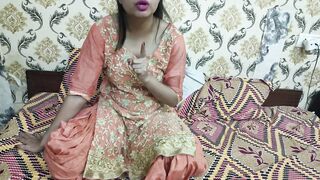 Indian Horny Pee Pissing XXX Video Clear in Hindi Voice