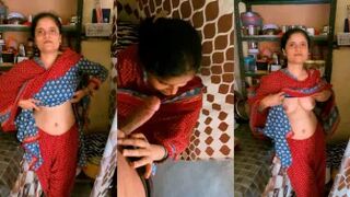 Beautiful Gujju Bhabhi Quick Sucking Devar Dick Showing her Boobs