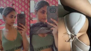 Chandigarh Sexy Girl Showing Her Boobs