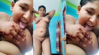 Desi Chubby Girl Showing Fully Nude Body Spread Pussy For Boyfriend